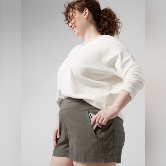 Athleta The Trekkie north Dark Gray Athletic Shorts 20 - Picture 1 of 9